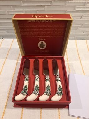 Spode Christmas Tree Spreaders - Set Of 4 - New In Box